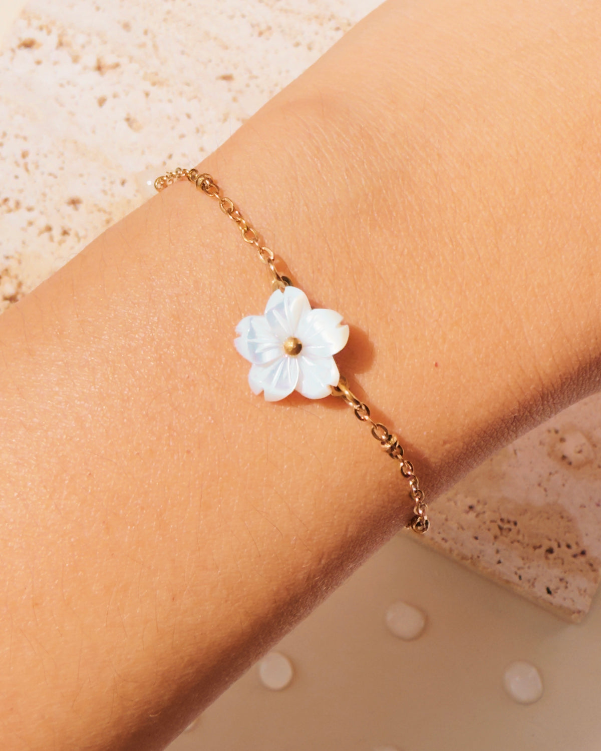 Nikola Thin Link Ball Beaded Chain Flower Shaped Shell Stone Design Pendant Gold Bracelet