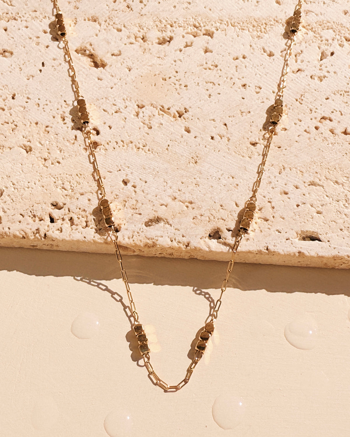 Ferna Faceted Box Beaded Chain Classic Rounded Link Chain Gold Necklace