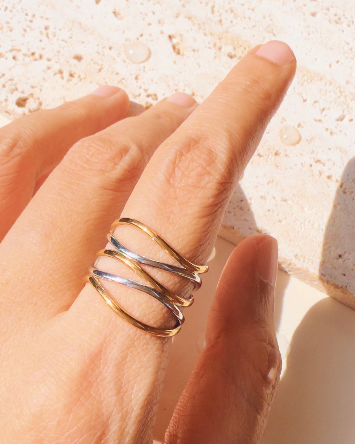 Precious (Two Tone) Silver Gold Layered Look Wavy Intertwined Design Open Ring