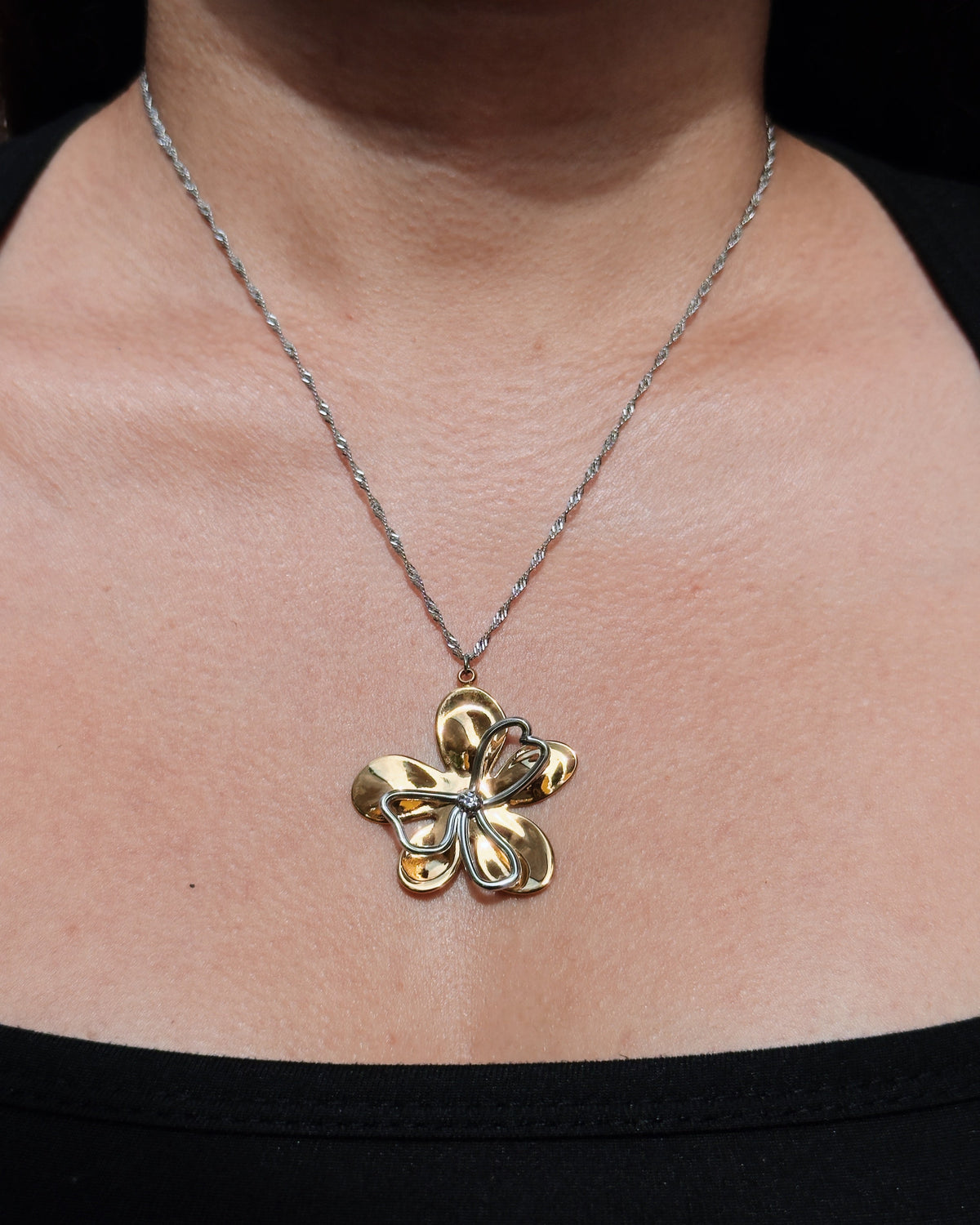 Qyra Two Tone Gold Flat Flower Shaped Pendant Silver Twisted Small Cuban Chain Necklace