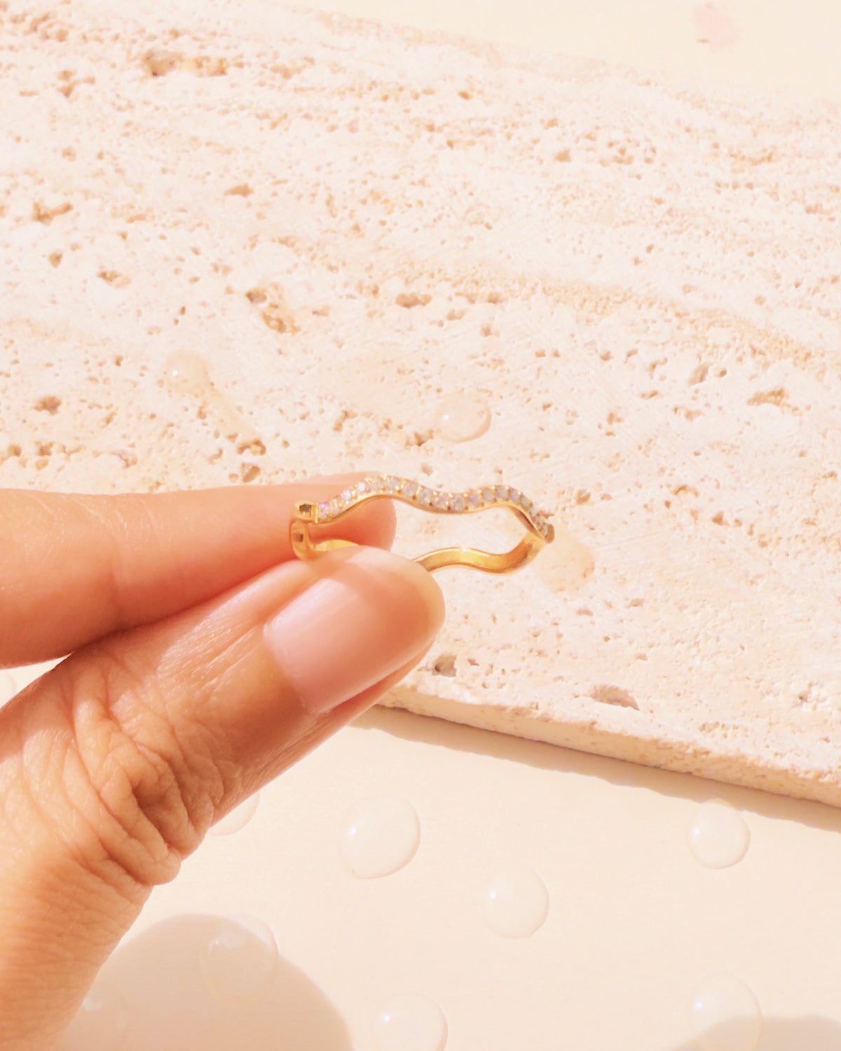 Luciana Thin Wavy Design Zircon Paved Gold Ring