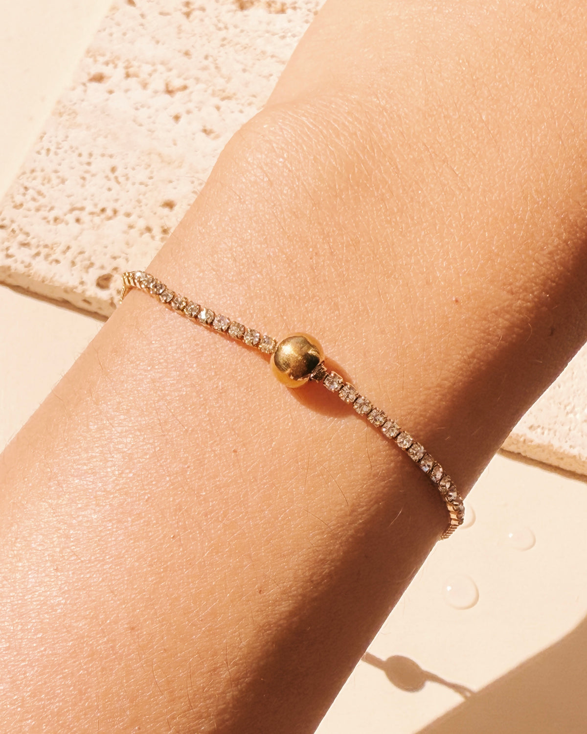 Gracelynn Zircon Rounded Tennis Chain Round Ball Bead Centerpiece Pull Adjustable Lock Design Gold Bracelet