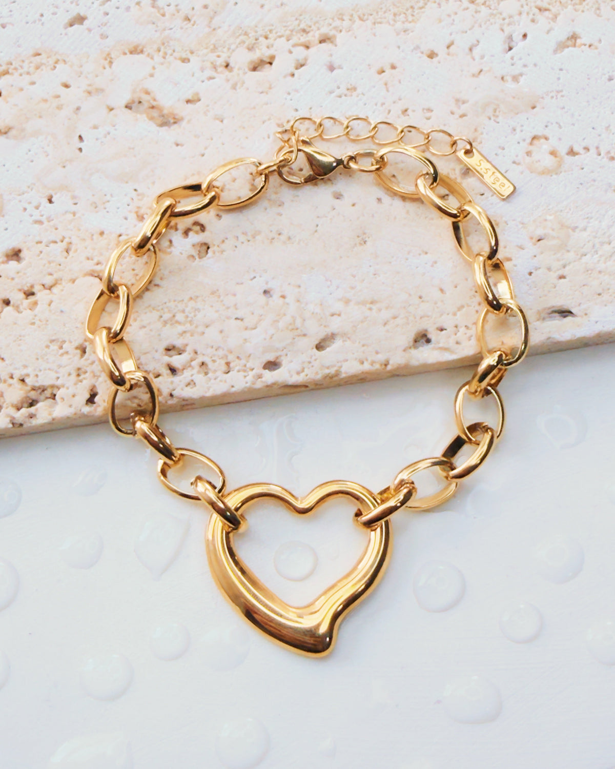 Xavia (Gold) Hallow Heart Shaped Pendant Round Big Cable Chain Bracelet