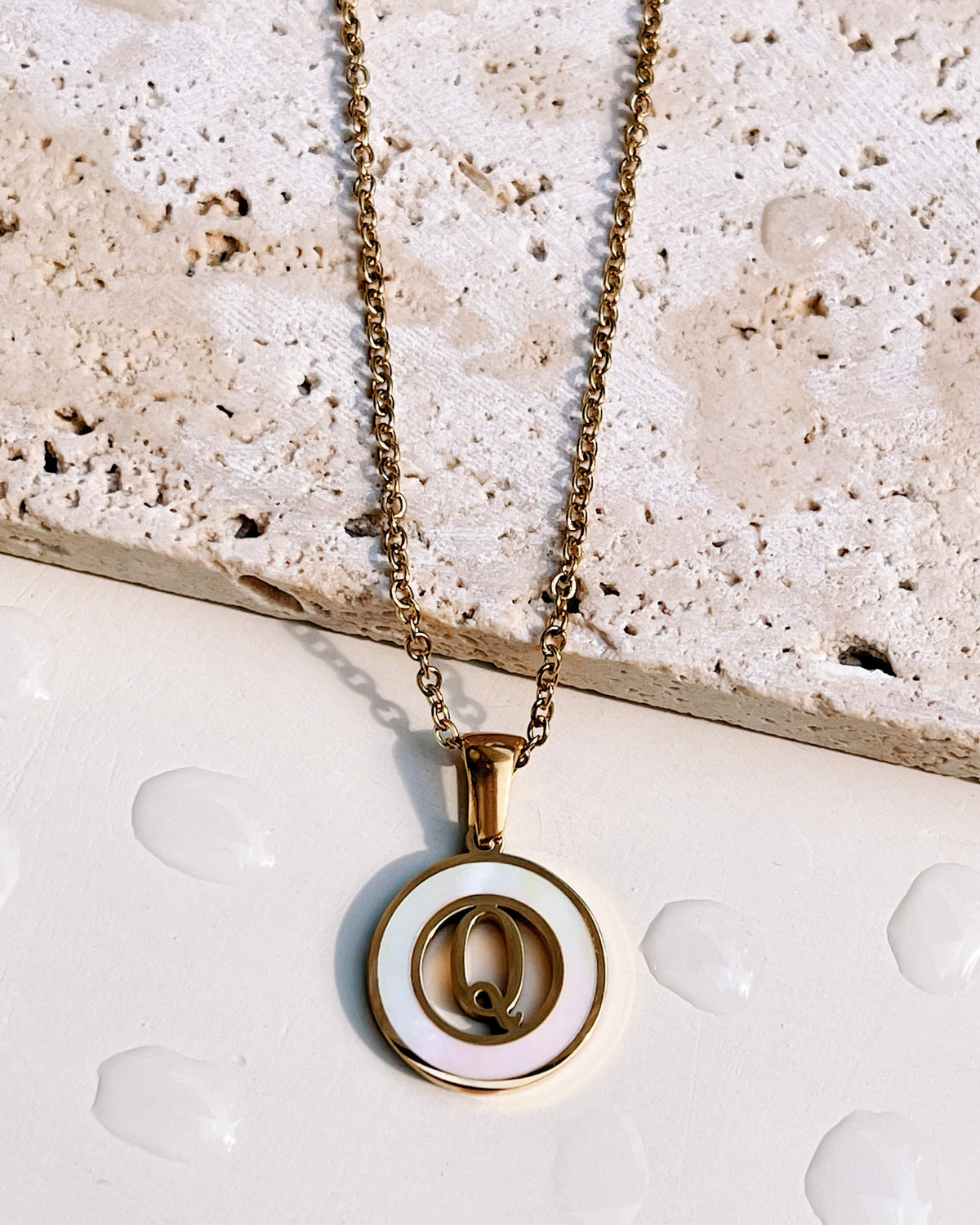 Abigail Letter Initials (A-Z) Shell Pendant Link Chain Gold Necklace