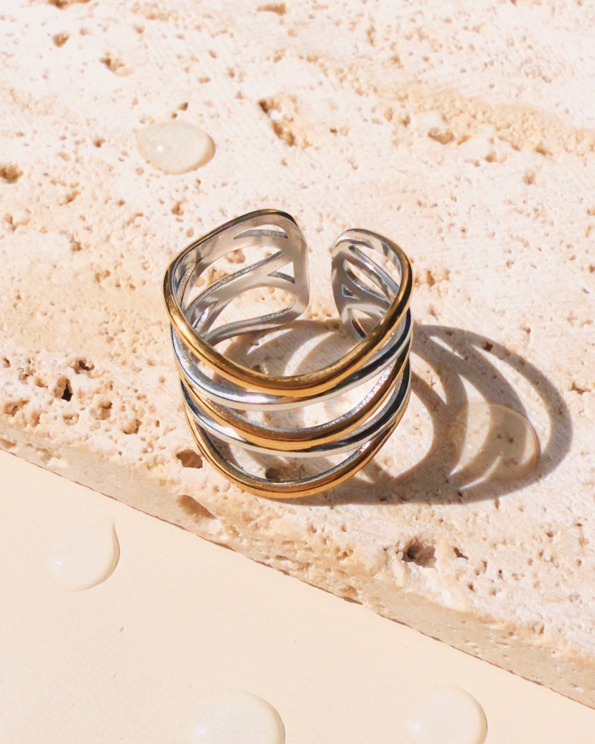 Precious (Two Tone) Silver Gold Layered Look Wavy Intertwined Design Open Ring