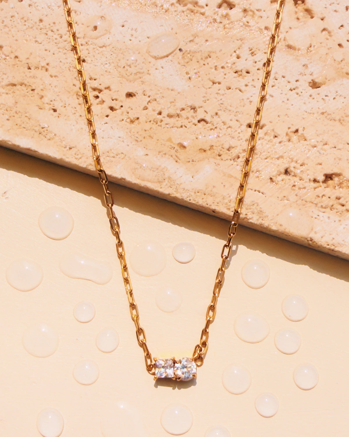 Faustine Bezel Set Zircon Square Round Shaped Pendants Dainty Paperclip Chain Gold Necklace