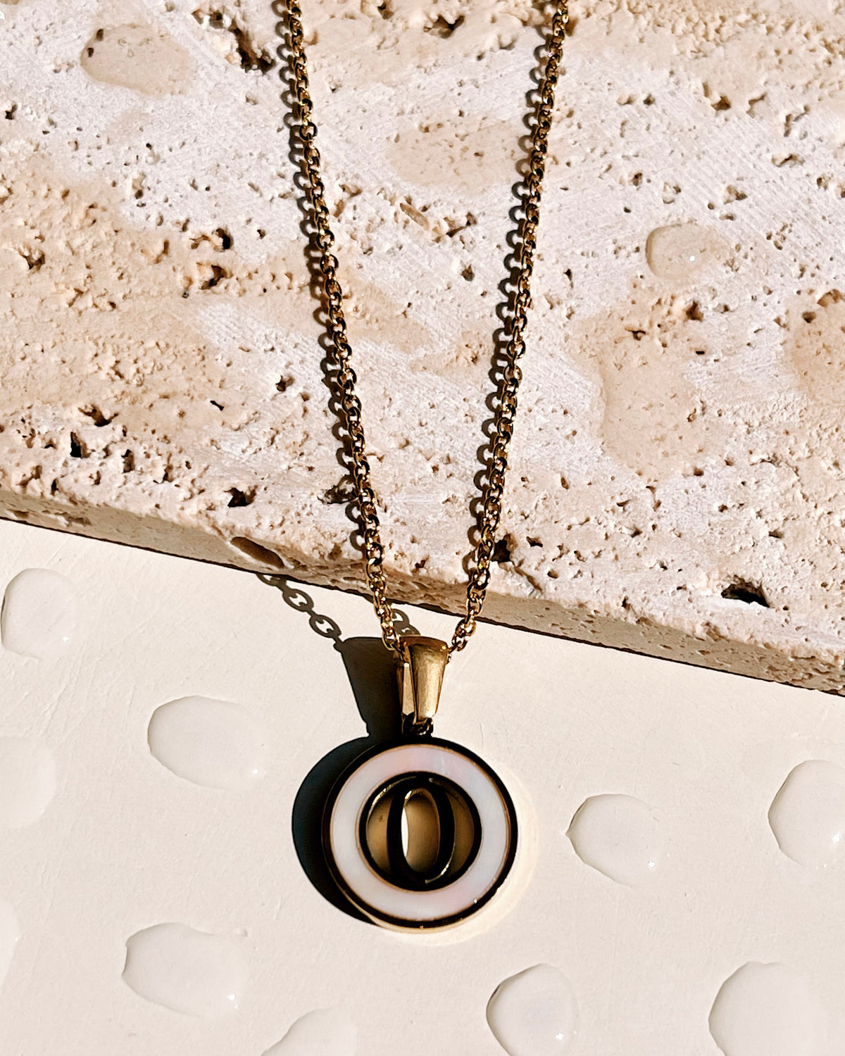 Abigail Letter Initials (A-Z) Shell Pendant Link Chain Gold Necklace