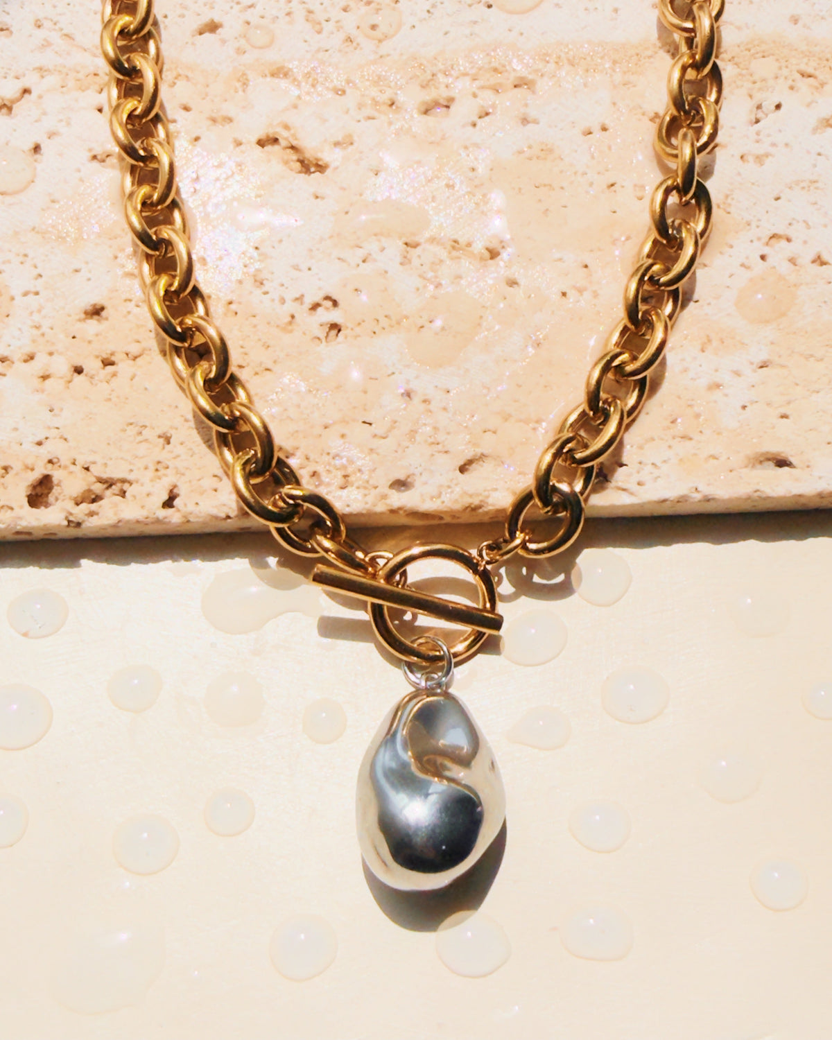 Qeziah Two Tone Chunky Silver Irregular Stone Shaped Design Pendant Chunky Gold Rounded Link Chain OT Lock Necklace