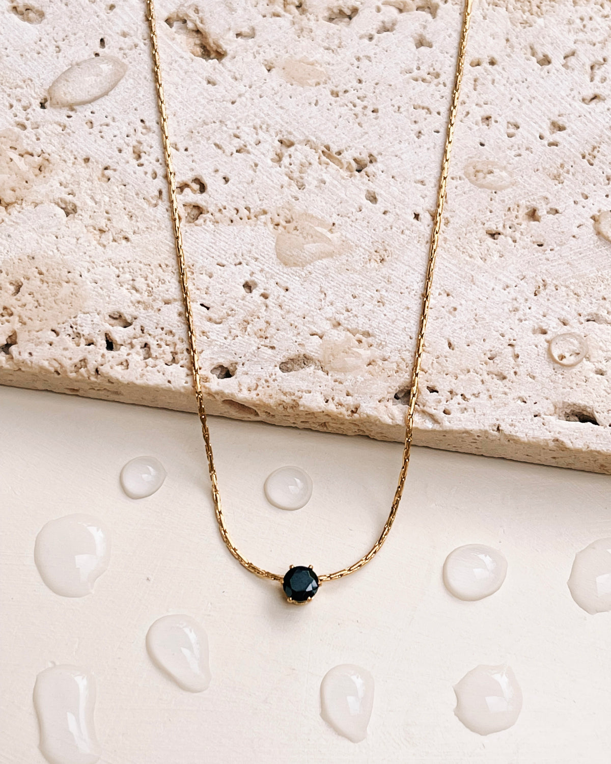 Archer (Black) Round Black Zircon Pendant Anchor Link Chain Gold Necklace