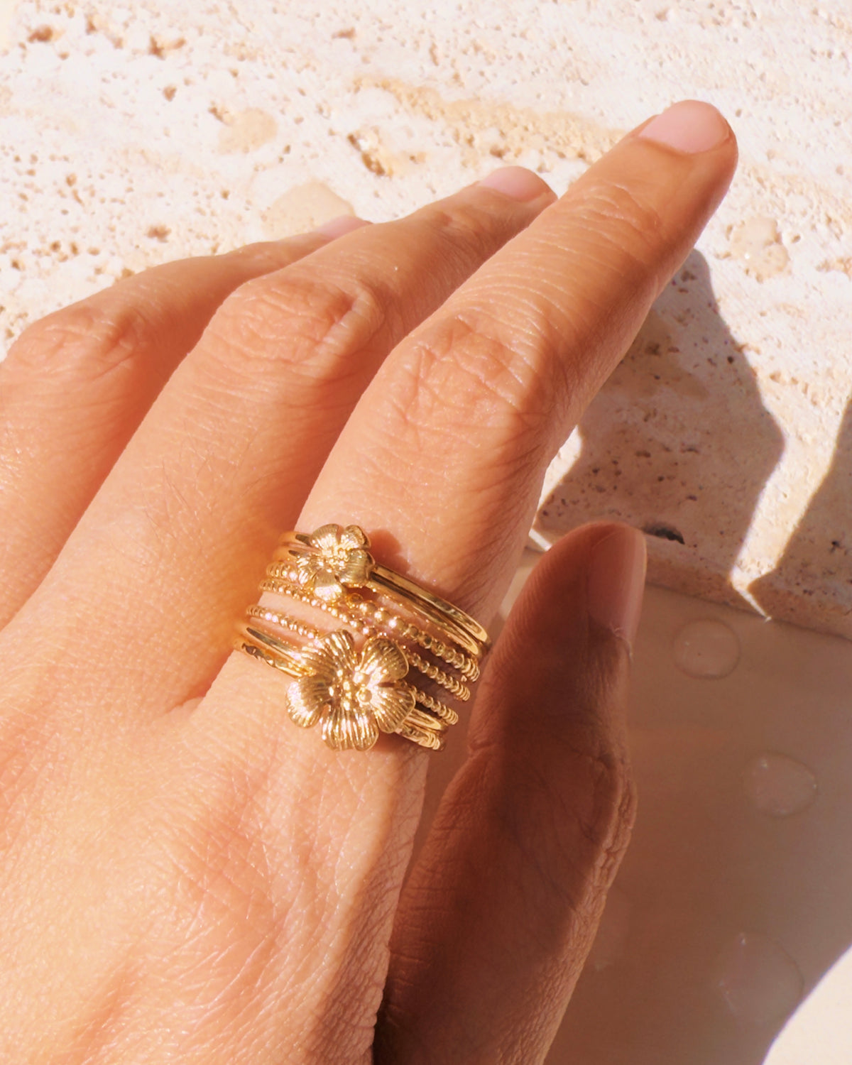 Perla (Bundle Set) Five Layer Hollow Thin Band Twisted Center Design Textured Flower Shaped Top Head Design Smooth Carved Flower Shaped Top Head Design Stackable Ring