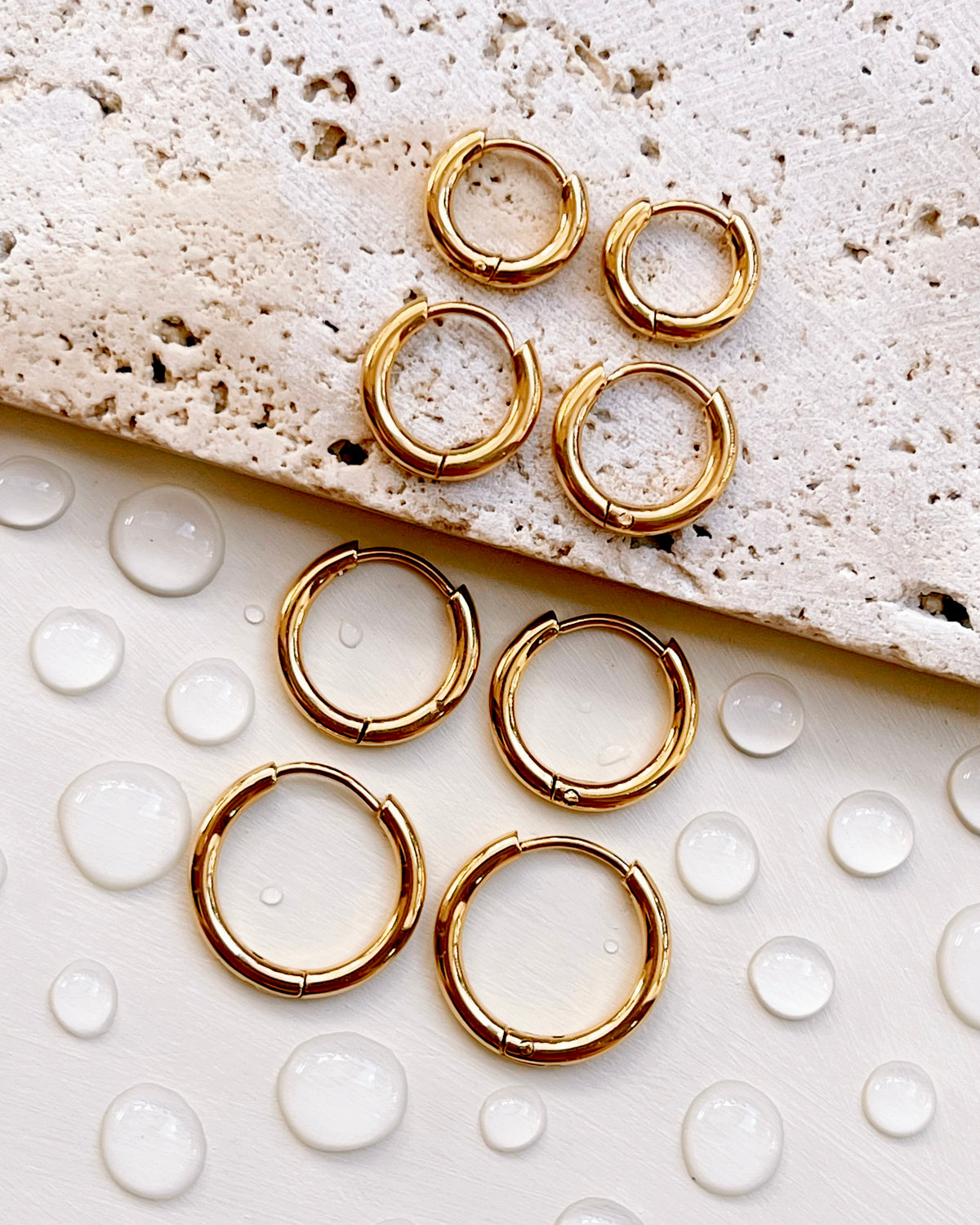 Skylar (Gold) Classic Round Huggies