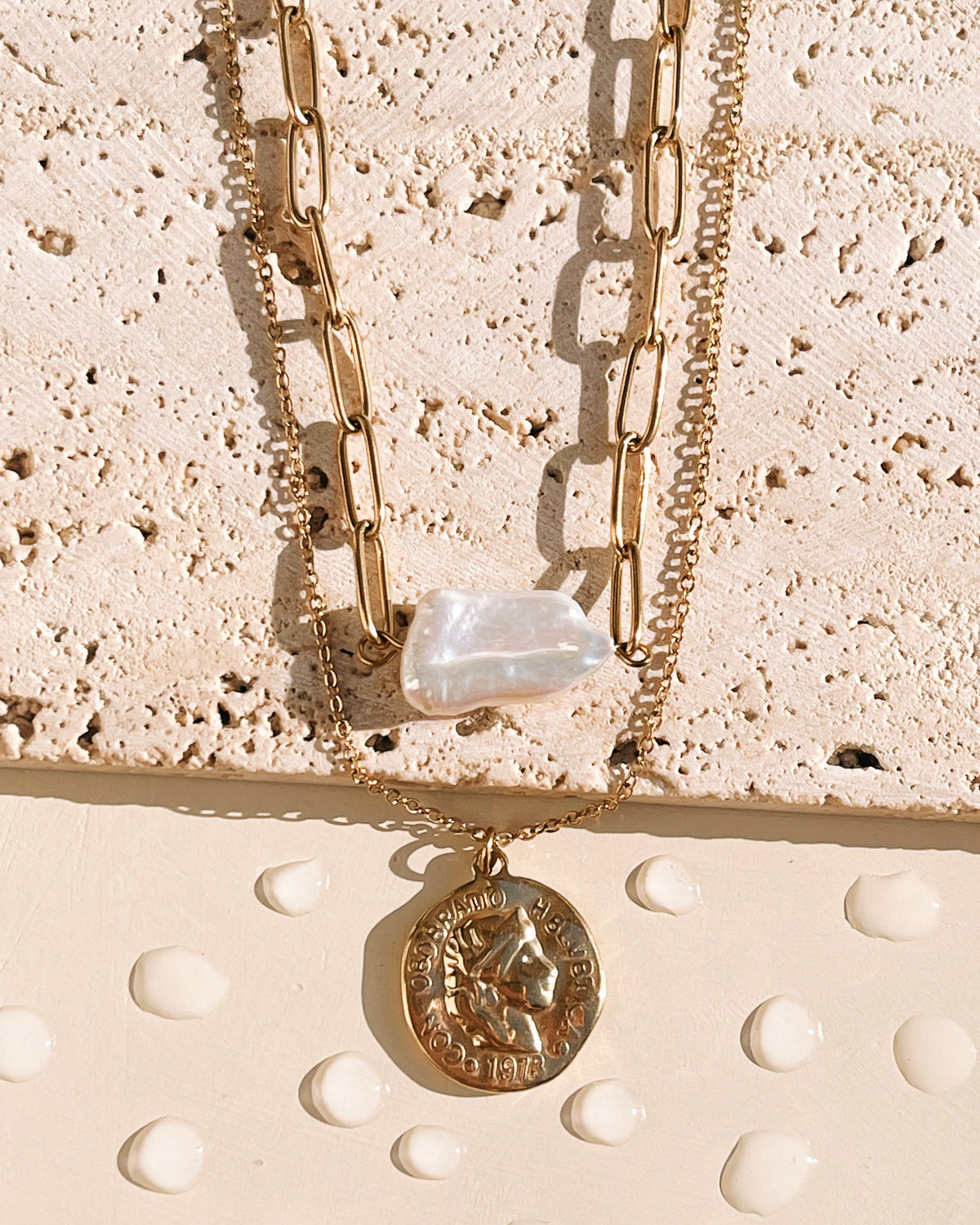 Bianca Double Layer Link Chain Pearl Pendant Paperclip Chain Carved Woman Portrait Coin Pendant Gold Necklace