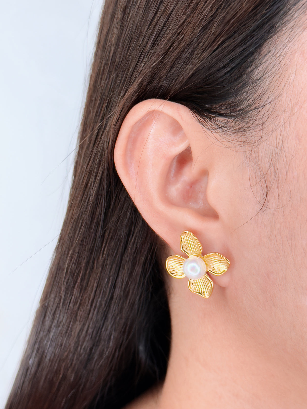 Meryll Textured Quad Petal Flower Shaped Round Pearl Pollen Design Gold Stud Earrings