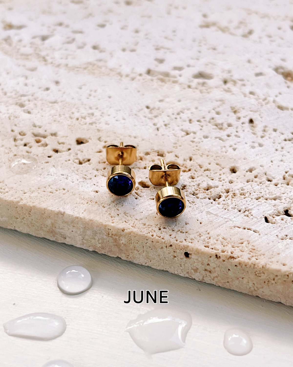 Irene Birthstone Birth Month Color Inlaid Round Zircon Gold Studs