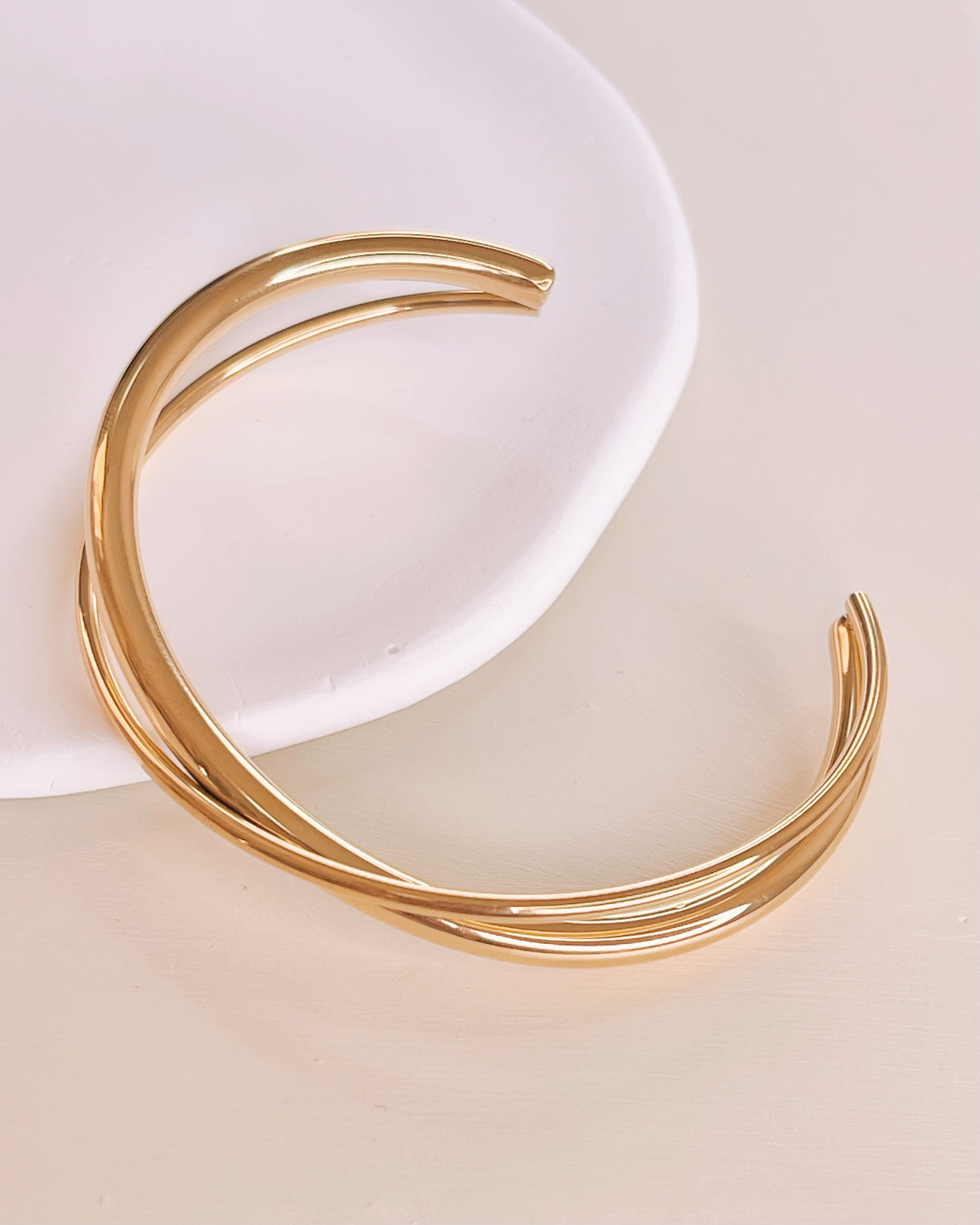 Nellie (Gold) Intertwined Design Gold Bangle