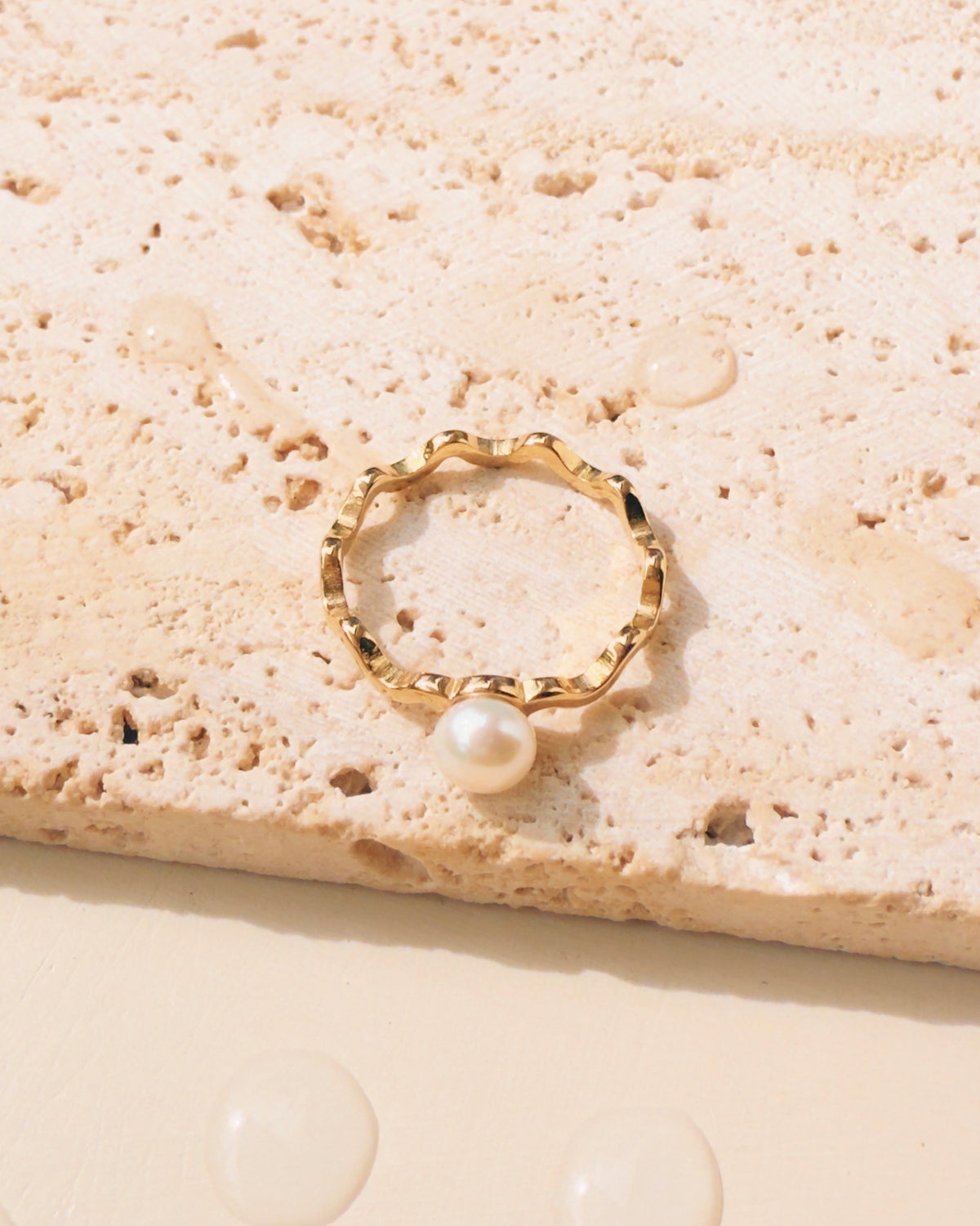 Lexi Thin Wavy Design Pearl Centerpiece Gold Ring