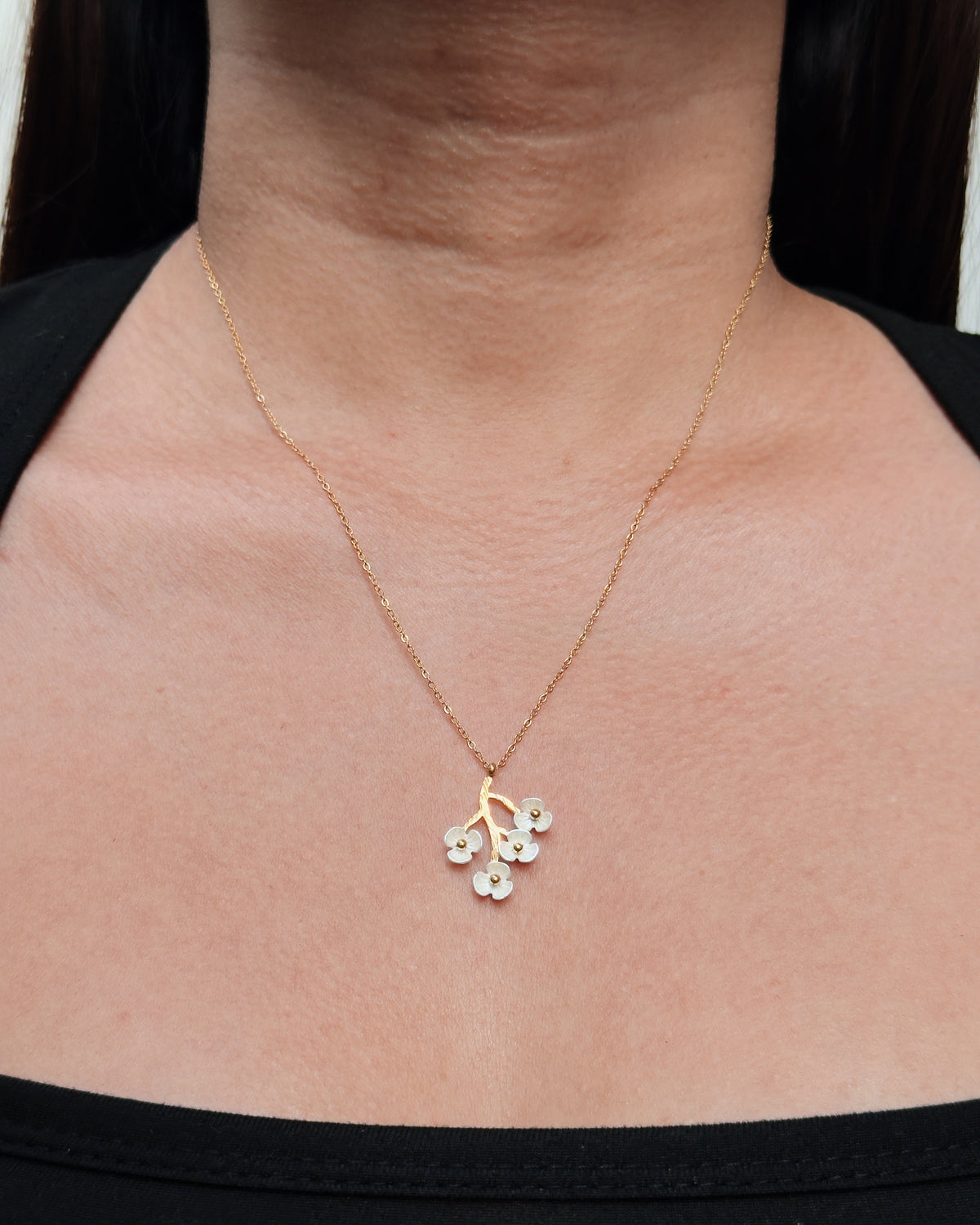 Zonina Branched Multi Shell Stone Flower Shaped Design Pendant Classic Link Chain Gold Necklace