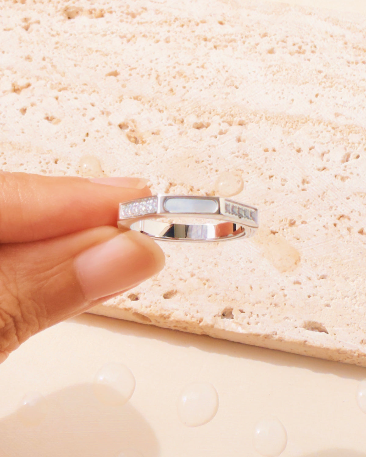 Riley (Silver) Geometric Faceted Shell Inlaid Top Head Zircon Paved Side Design Ring