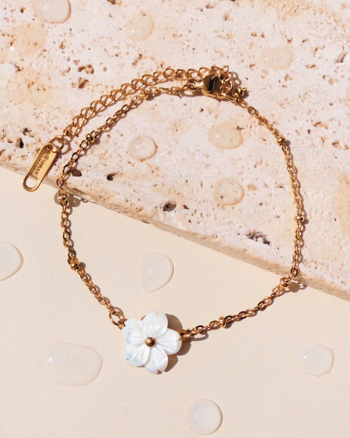 Nikola Thin Link Ball Beaded Chain Flower Shaped Shell Stone Design Pendant Gold Bracelet