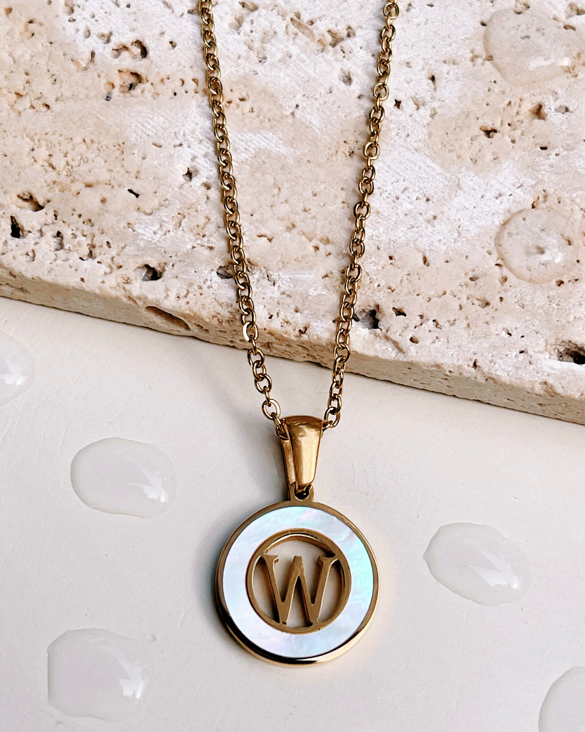Abigail Letter Initials (A-Z) Shell Pendant Link Chain Gold Necklace