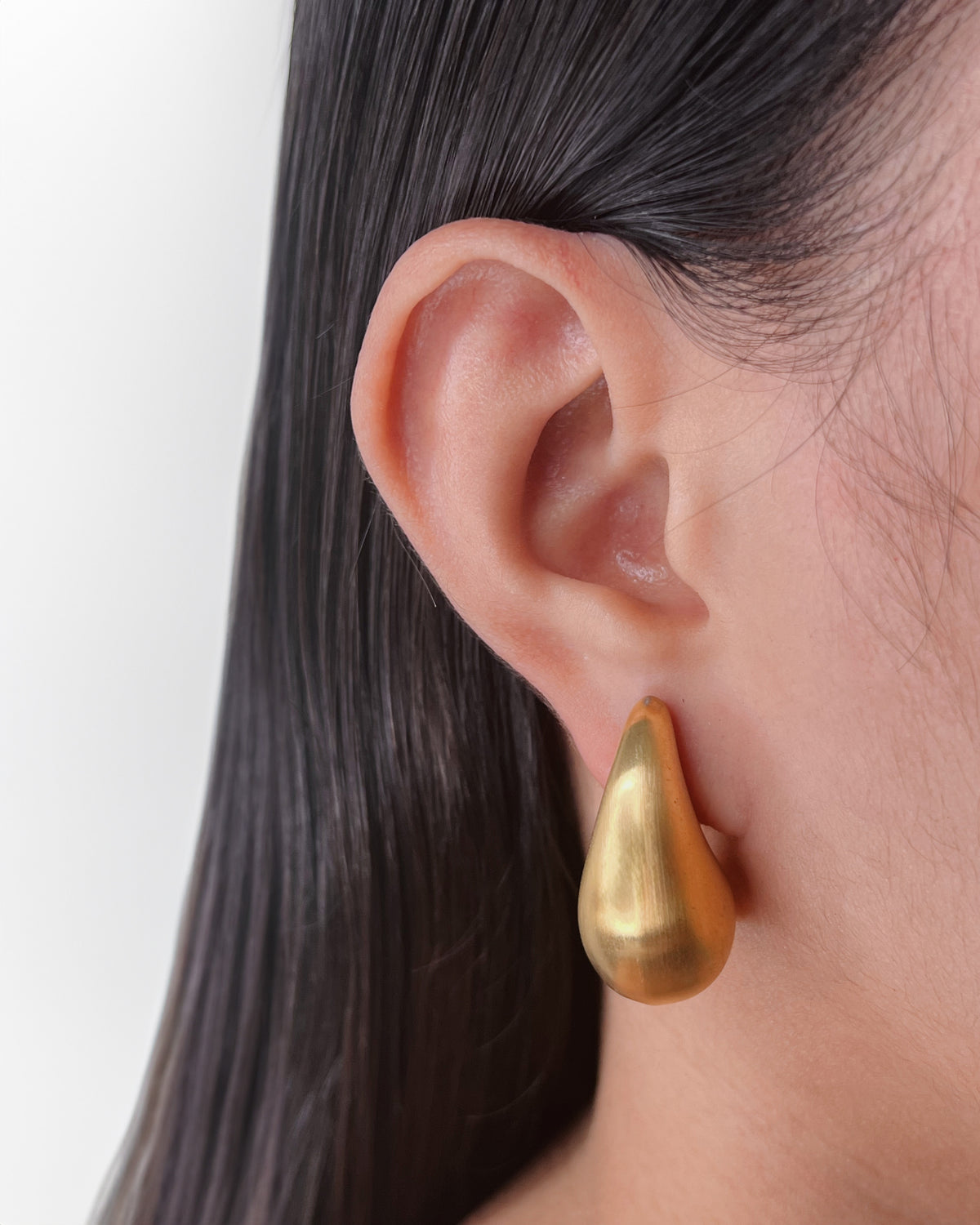 Theodora (Matte Finish) Teardrop Waterdrop Design Gold Stud Drop Earrings