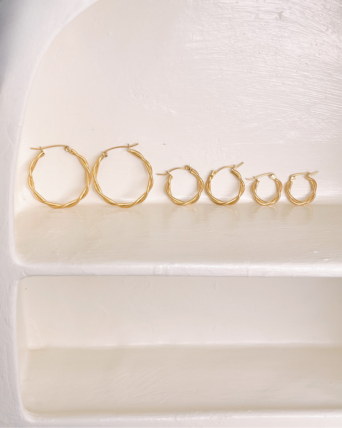 Wanda Classic Twisted Gold Hoops