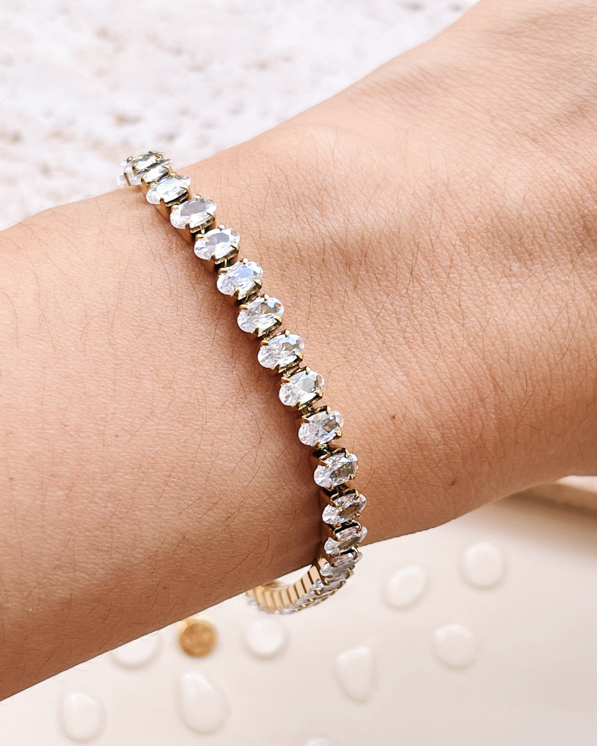 Ellis Inlaid Oval Shaped Zircon Circling Setting Gold Tennis Bracelet