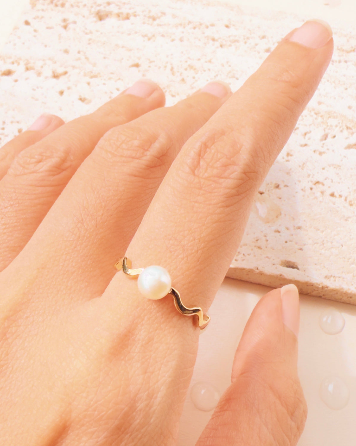 Lexi Thin Wavy Design Pearl Centerpiece Gold Ring