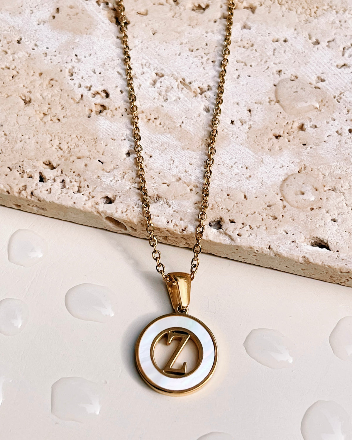 Abigail Letter Initials (A-Z) Shell Pendant Link Chain Gold Necklace