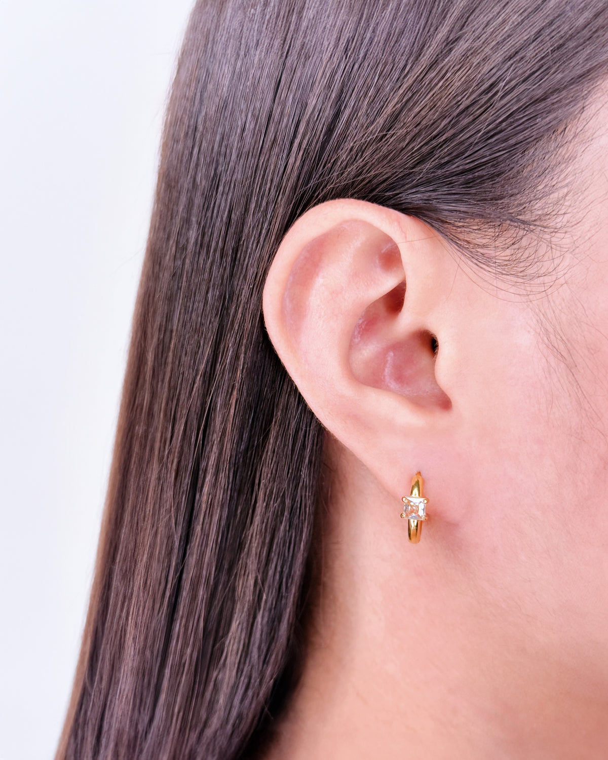 Darcelle Classic Round Huggies Square Shaped Zircon Crowned Set Inlaid Middle Design Gold Huggies