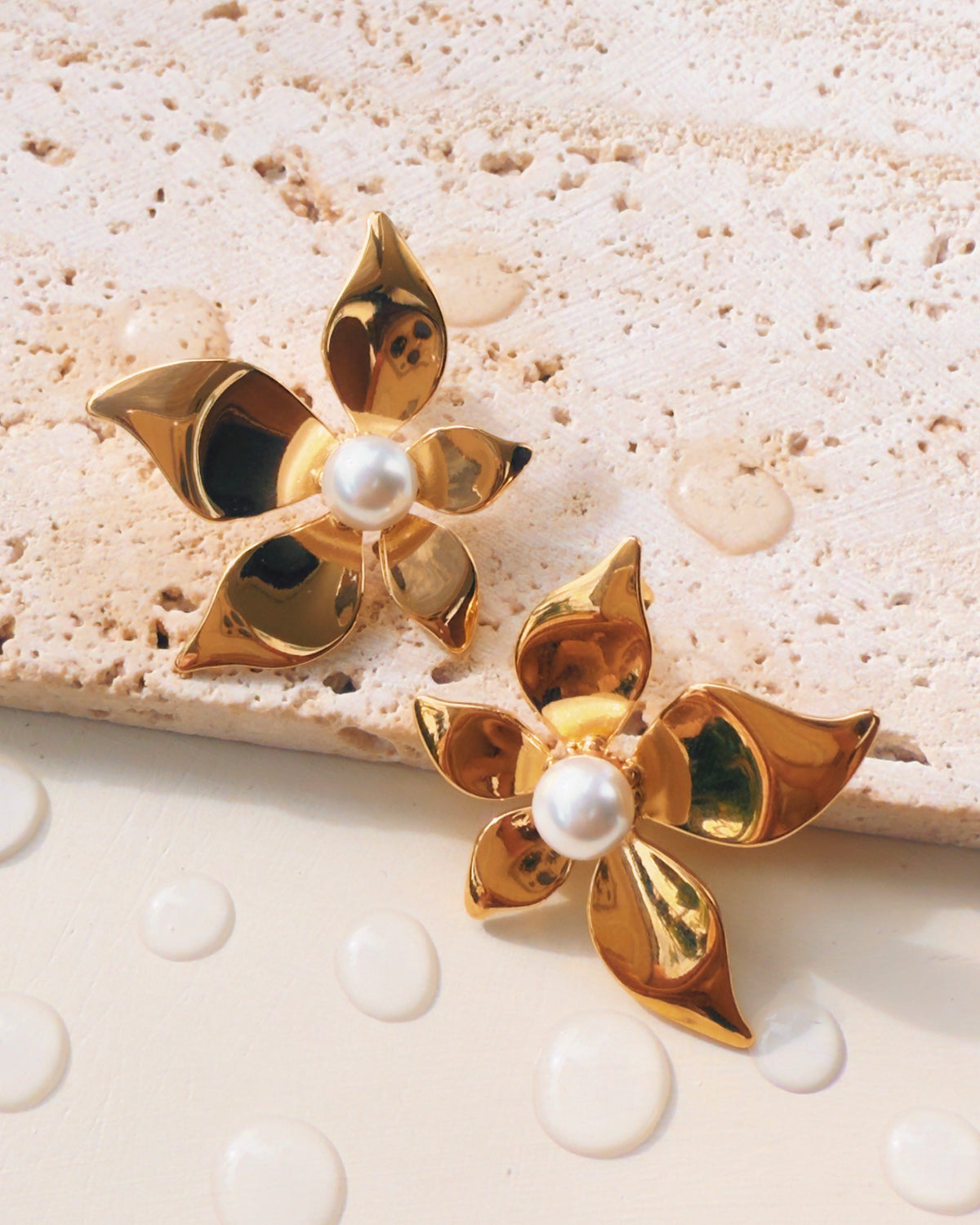 Moana Smooth Lotus Petal Flower Round Pearl Pollen Design Gold Stud Earrings