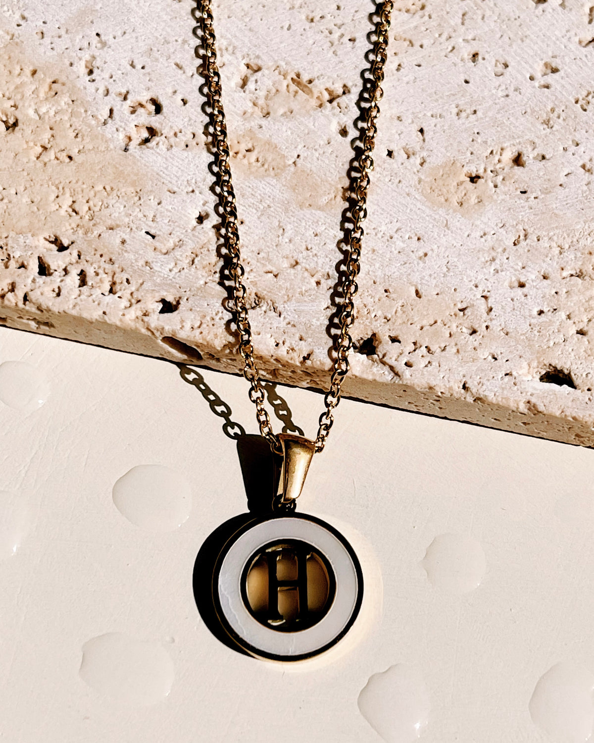 Abigail Letter Initials (A-Z) Shell Pendant Link Chain Gold Necklace