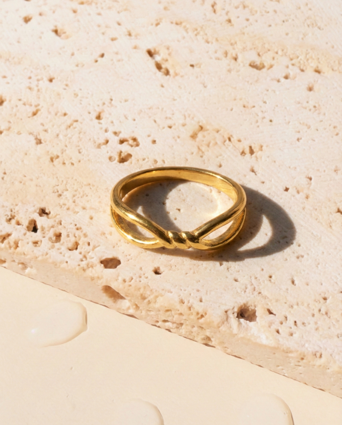 Fryselle Tied Hollow Infinity Design Minimalist Gold Ring