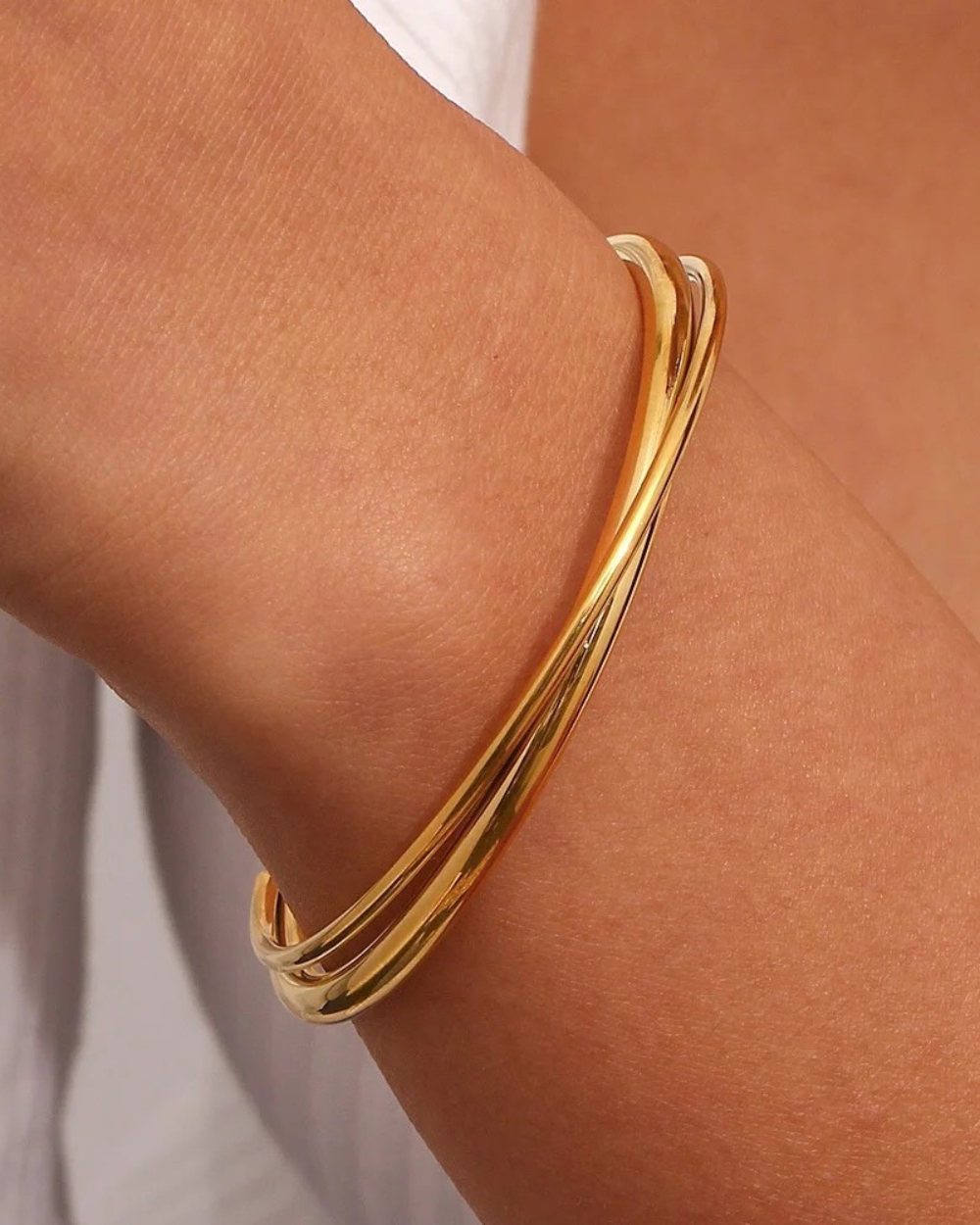 Nellie (Gold) Intertwined Design Gold Bangle