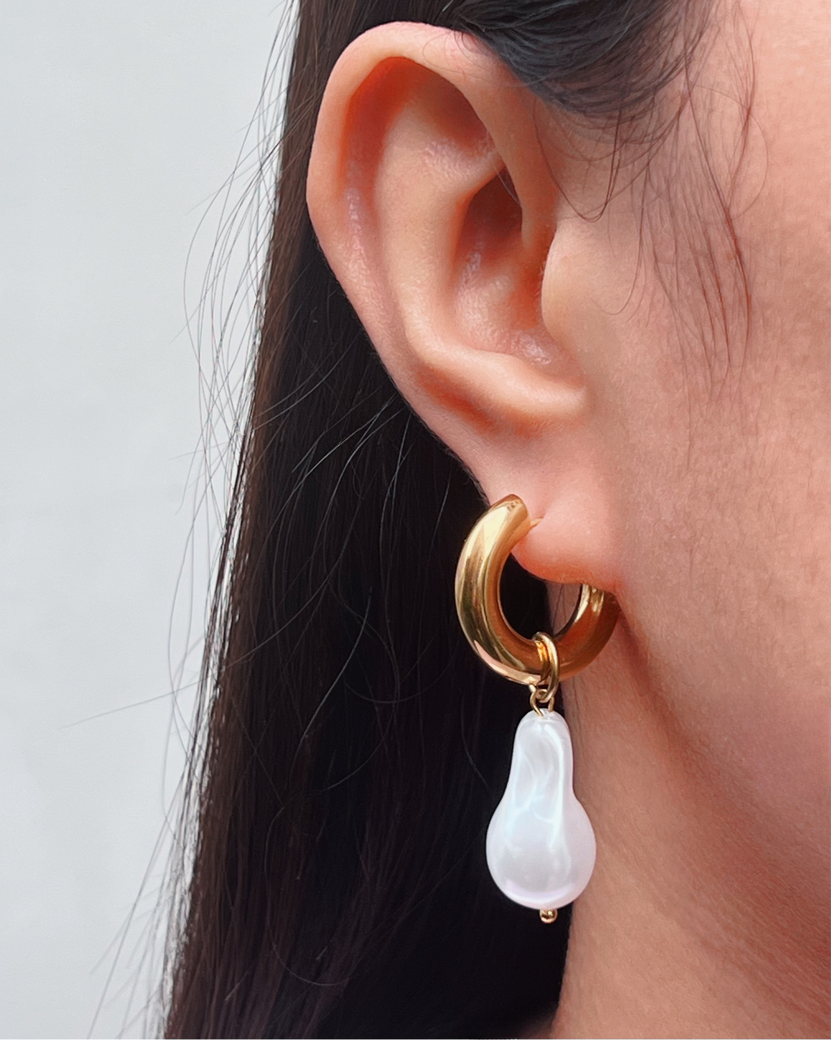 Tracey Irregular Imitation Pearl Dangle Gold Huggies