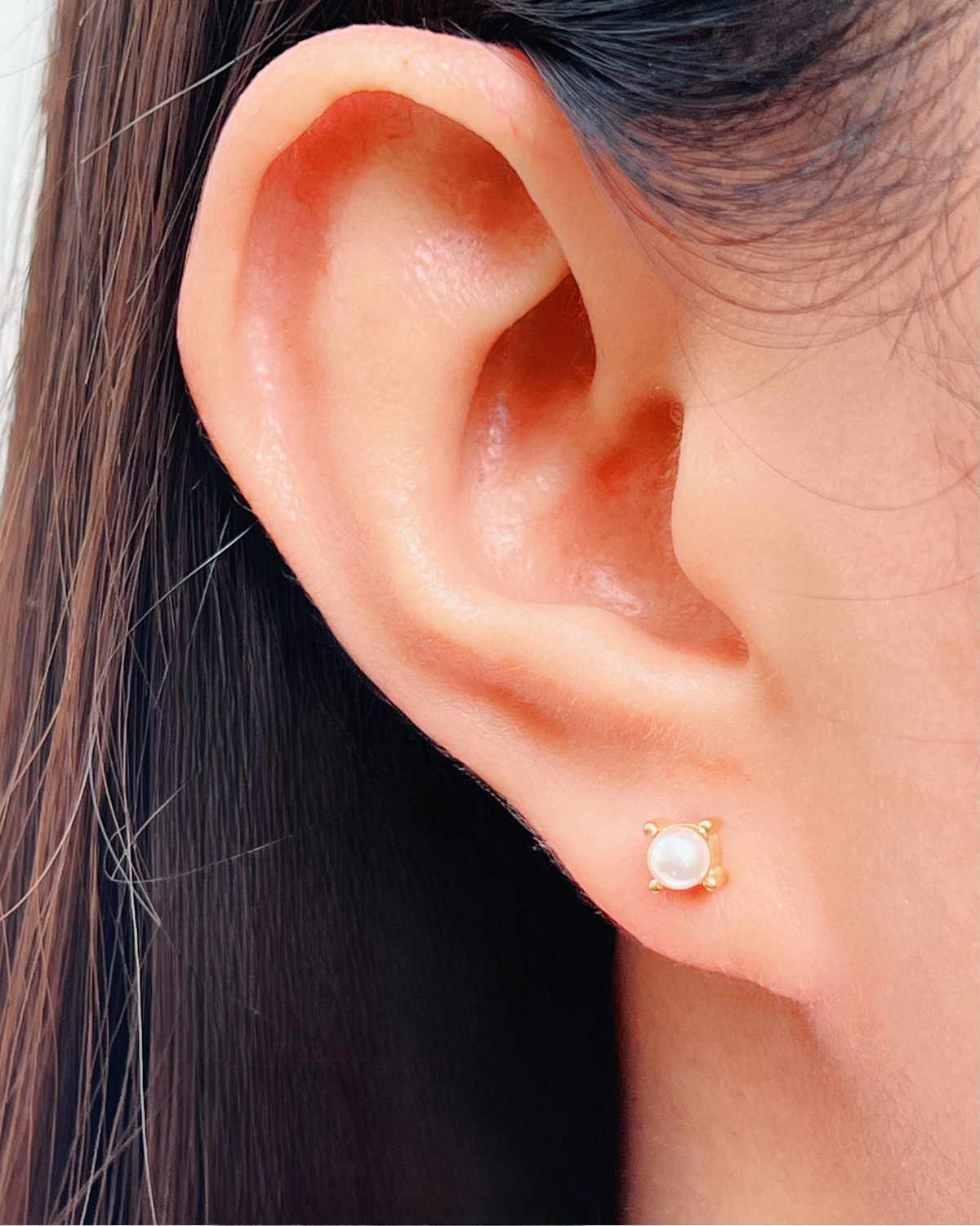 Taylor Mini Classic Round Imitation Pearl Gold Studs