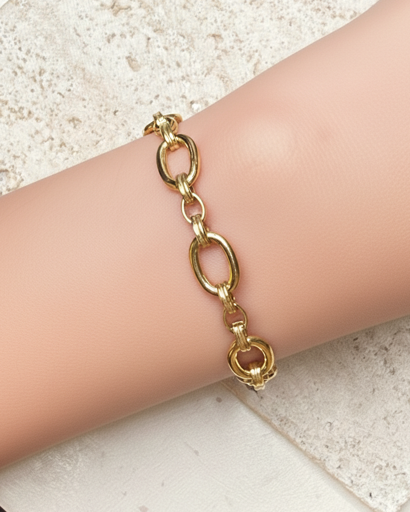 Lirvaya Oval Hoop Chain Triple Hoop Link Design Gold Bracelet