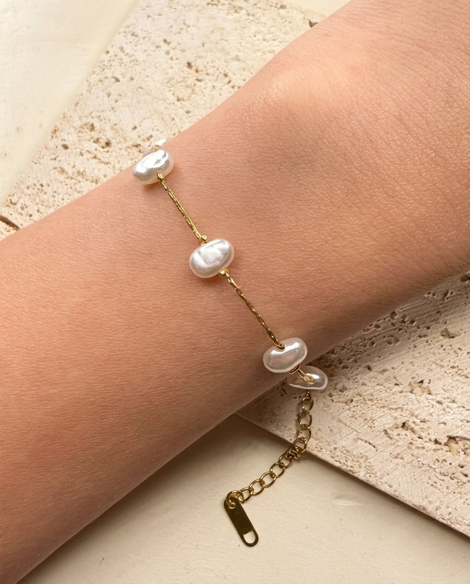 Anessa Pearl Beaded Long Thin Anchor Chain Design Gold Bracelet