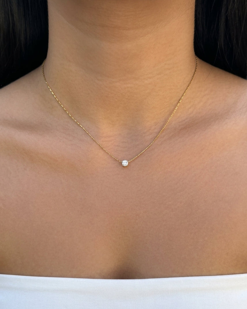 Archer (White) Round Clear Zircon Pendant Anchor Link Chain Gold Necklace