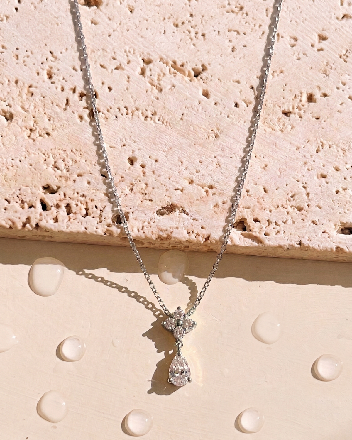 Carmina (Silver) Clover Crowned Zircon Waterdrop Bezel Set Pendant Classic Link Chain Silver Necklace
