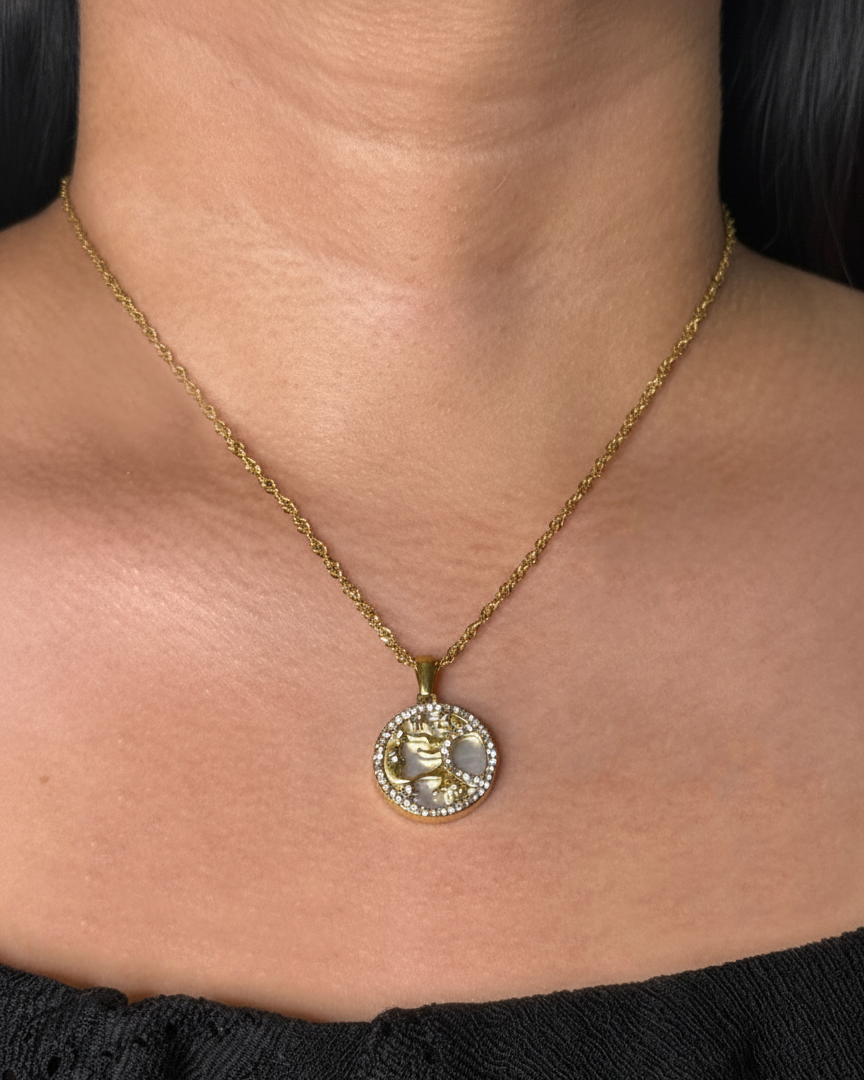 Catherine Zircon Paved Frame Sun Moon Shell Stone Pendant Twisted Thin Link Chain Design Gold Necklace