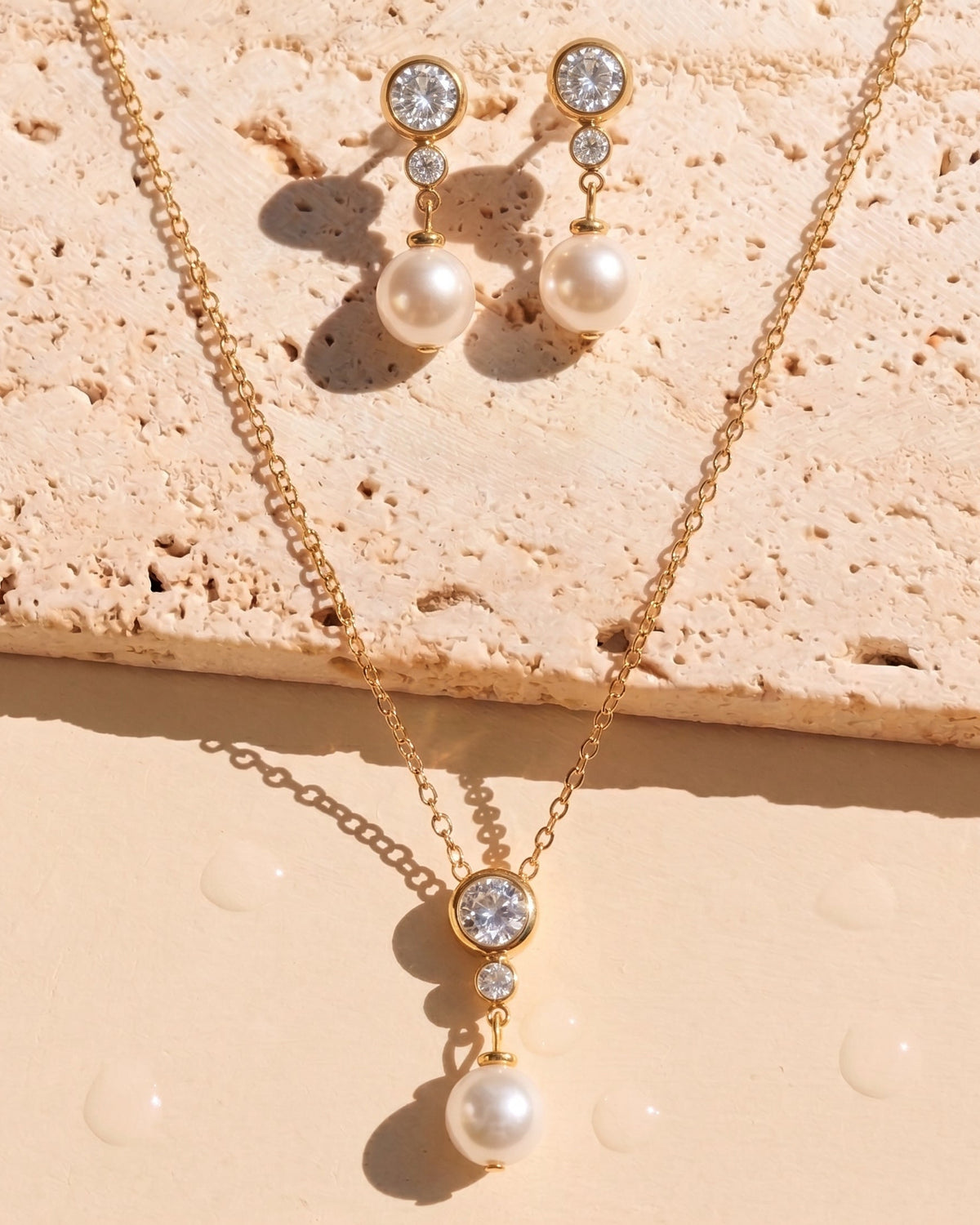 Ginger (Bundle Set) Tassel Design Big Small Round Zircon Bezel Set Pearl Dangle Gold Drop Earrings Tassel Design Big Small Round Zircon Bezel Set Pearl Dangle Pendant Classic Thin Link Chain Gold Necklace