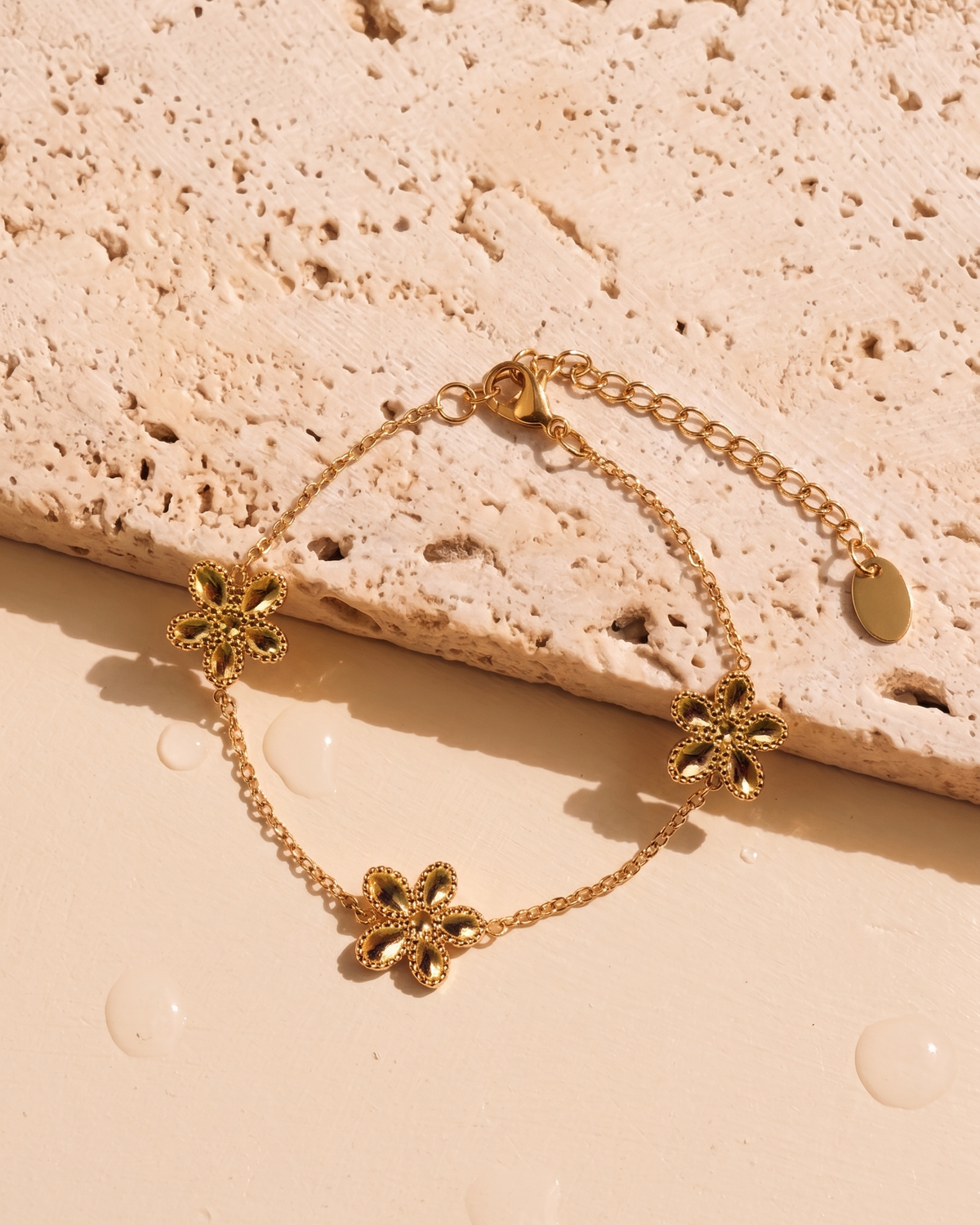 Lusia Sakura Clover Flower Design Beads Pendant Classic Link Chain Gold Bracelet