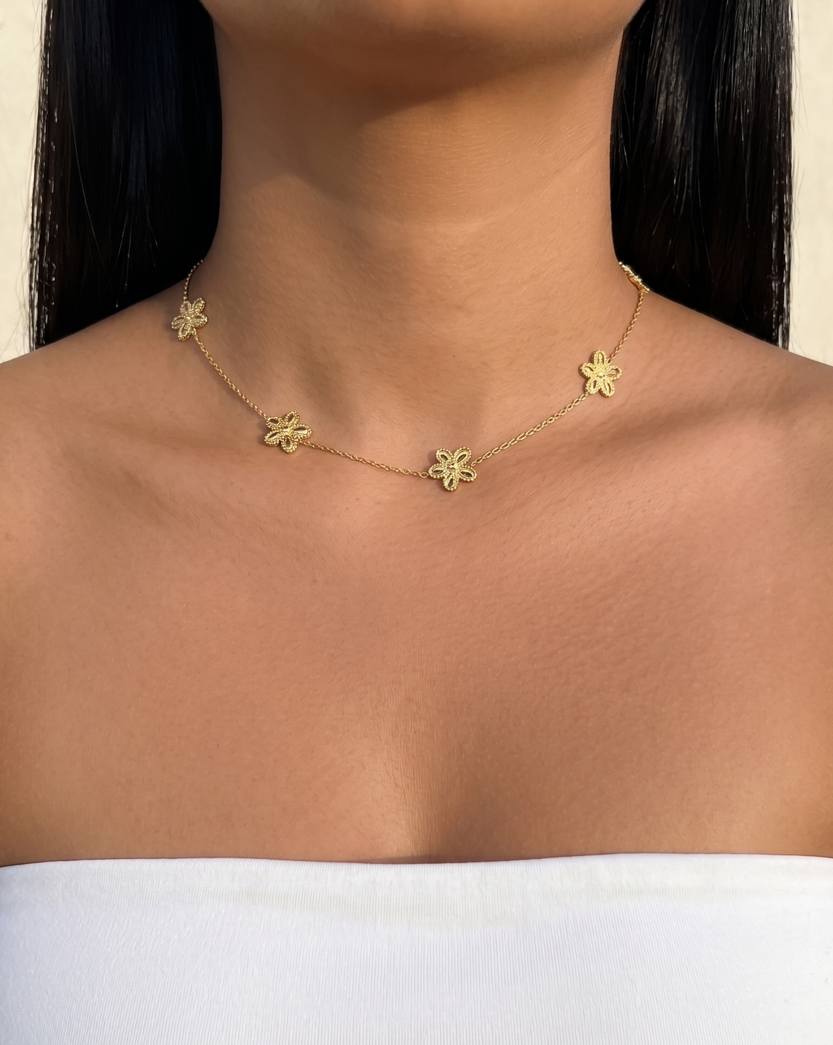 Lyla Sakura Clover Flower Design Beads Pendant Classic Link Chain Gold Necklace