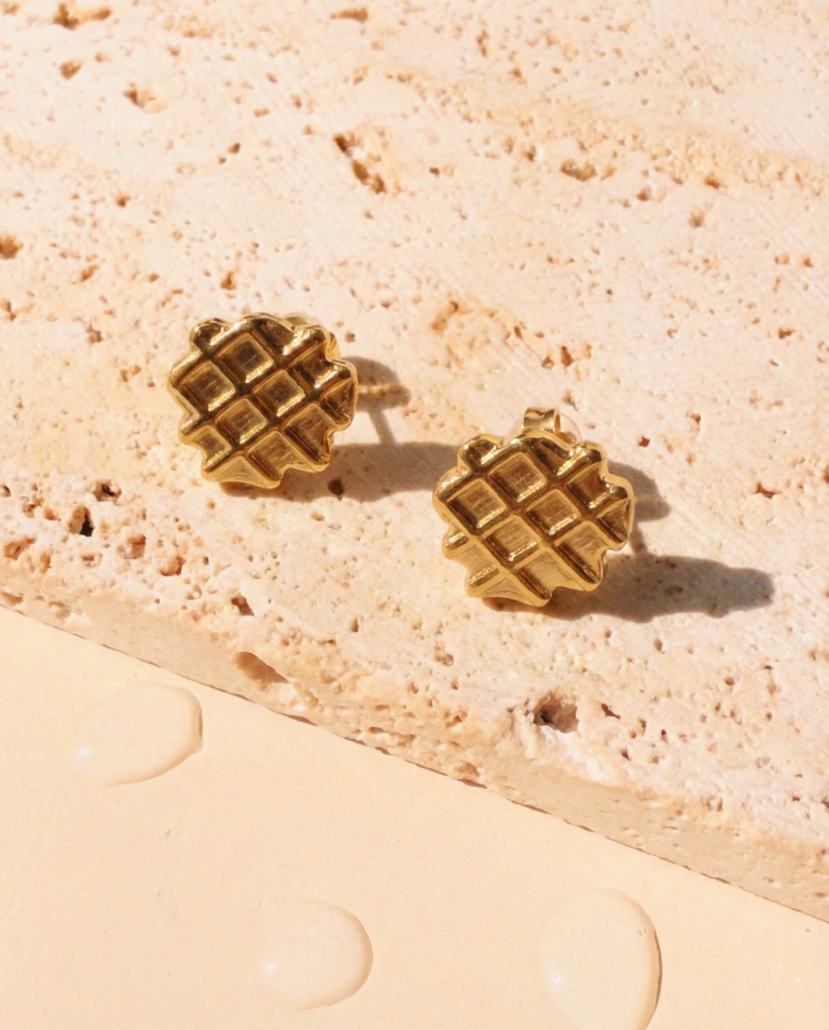 Pynelle Waffle Shaped Gold Studs