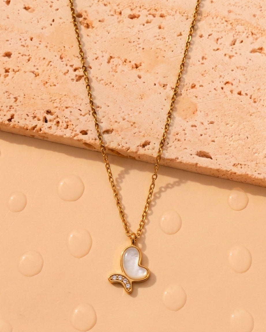 Salma Zircon Tail Shell Stone Whale Shaped PendantClassic Thin Link Chain Gold Necklace