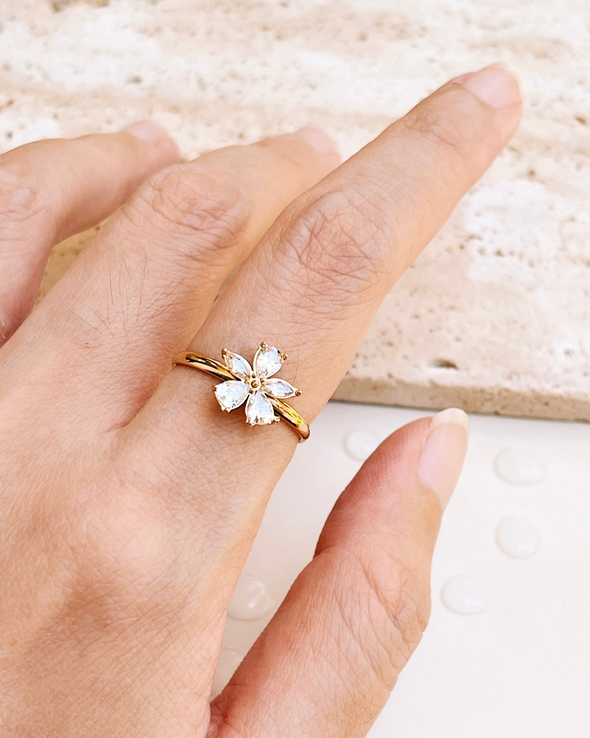 Juno Zircon Flower Centerstone Design Open Gold Ring