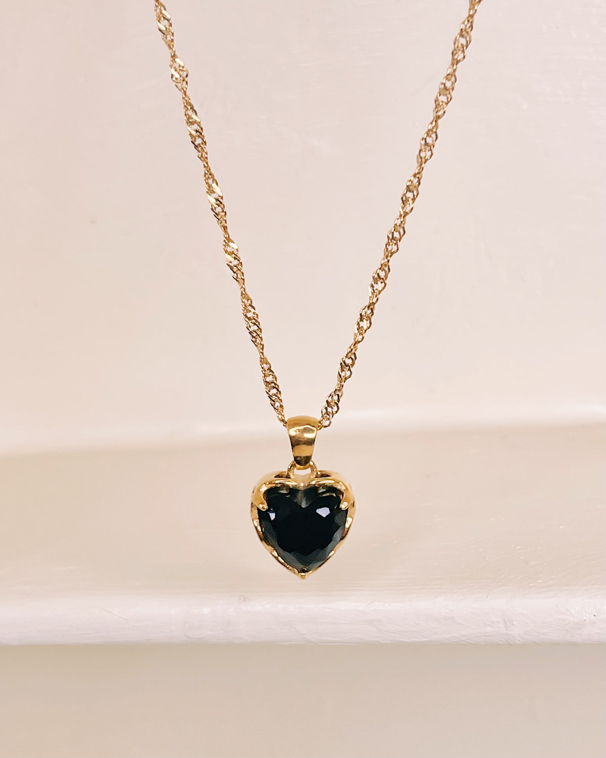 Cameron Black Stone Heart Shaped Pendant Twisted Chain Gold Necklace