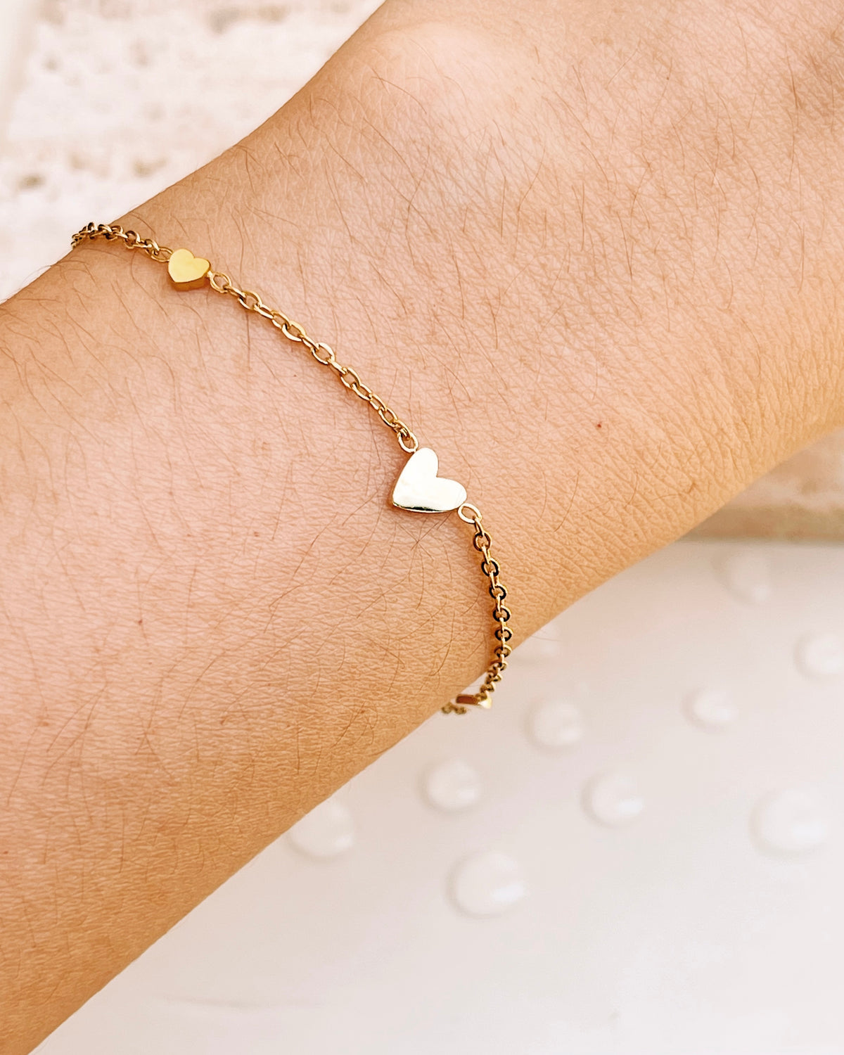 Jasmine Minimalist Triple Mini Heart Pendants Link Chain Gold Bracelet