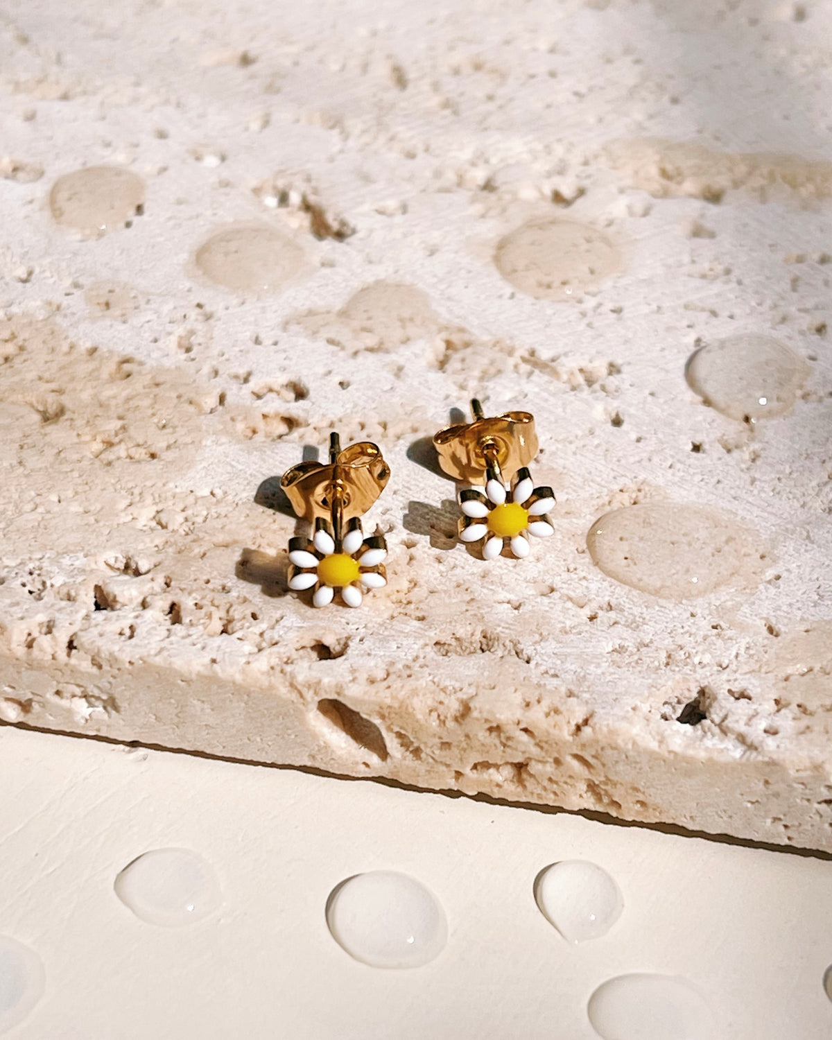 Anna White Daisy Flower Design Gold Studs